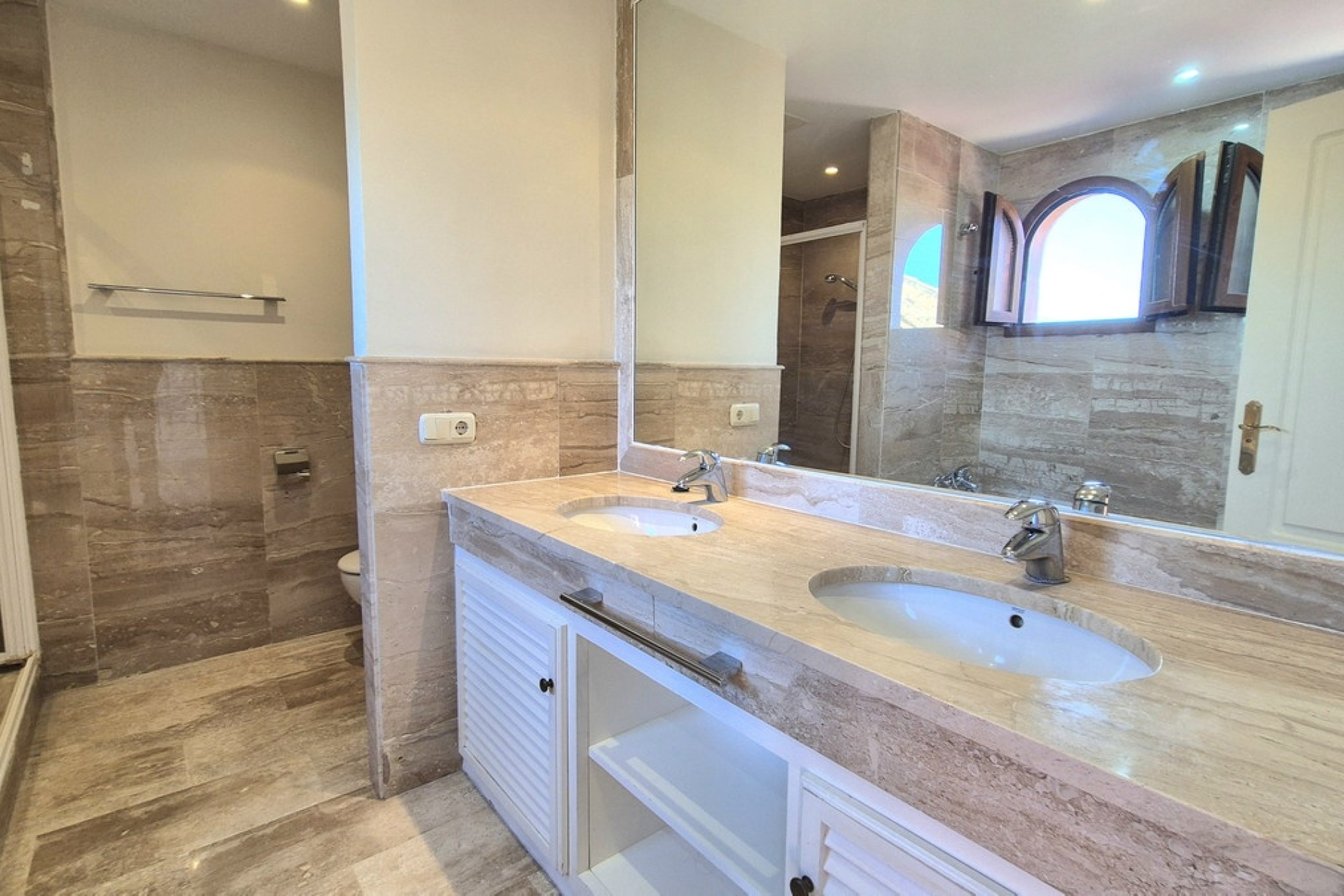 Rynek wtórny - apartment - Marbella - Guadalmina Baja