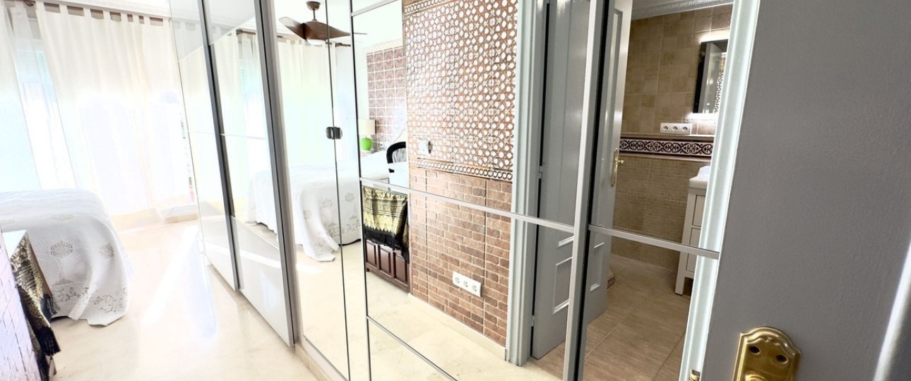 Rynek wtórny - apartment - Marbella - Guadalmina Baja