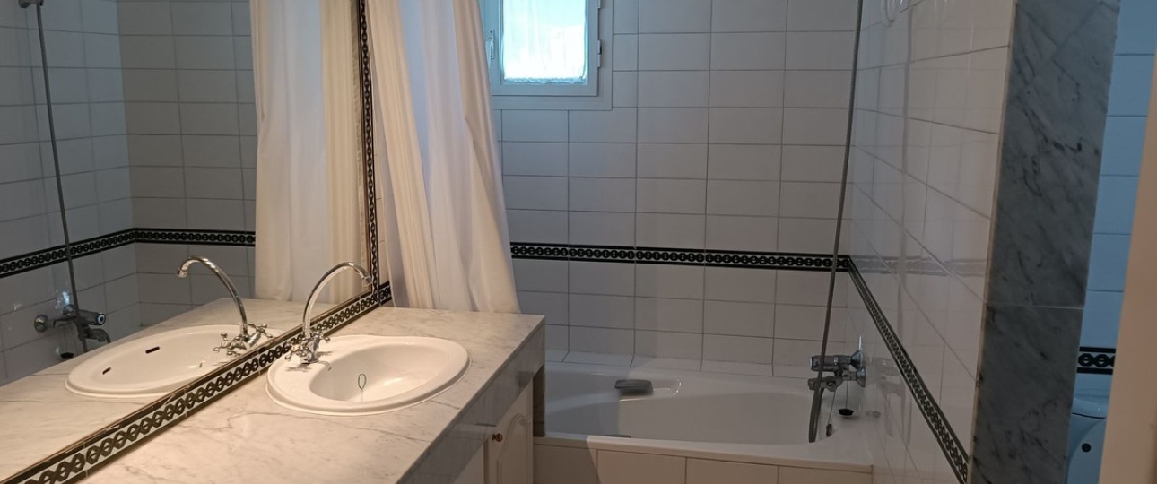 Rynek wtórny - apartment - Marbella - Guadalmina Baja