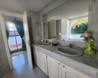 Rynek wtórny - apartment - Marbella - Guadalmina Baja