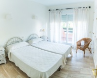 Rynek wtórny - apartment - Marbella - Guadalmina Baja