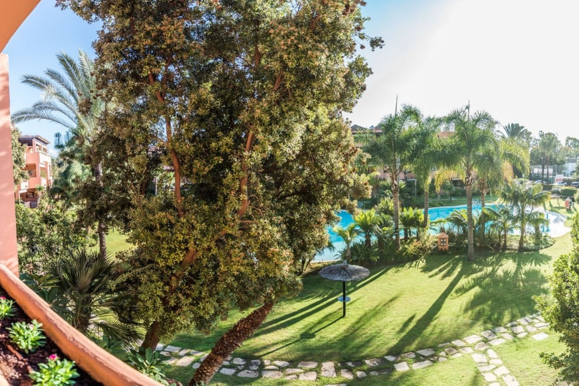 Rynek wtórny - apartment - Marbella - Guadalmina Baja
