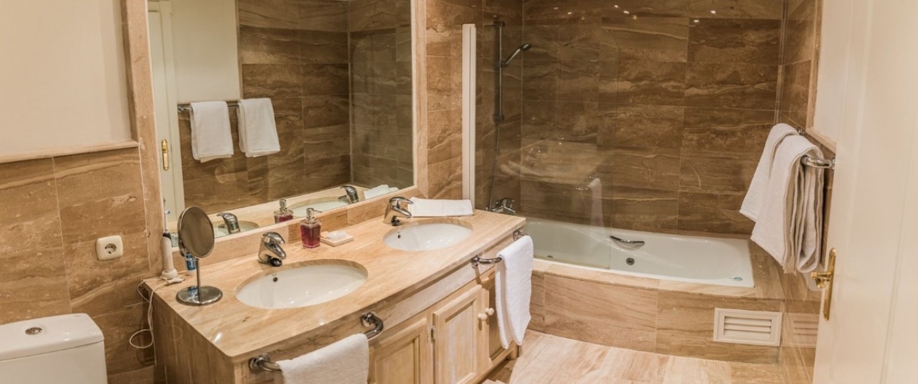 Rynek wtórny - apartment - Marbella - Guadalmina Baja