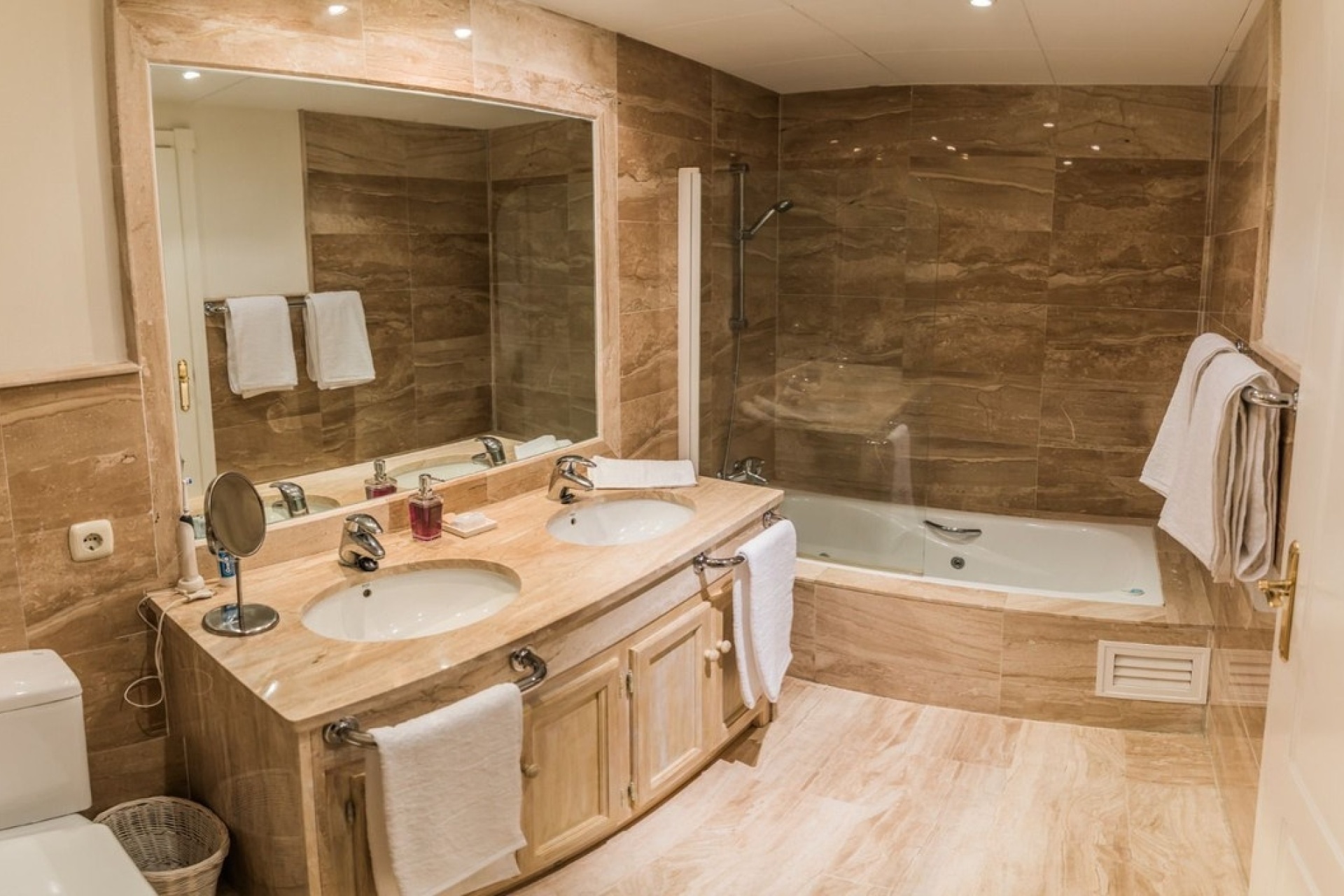 Rynek wtórny - apartment - Marbella - Guadalmina Baja