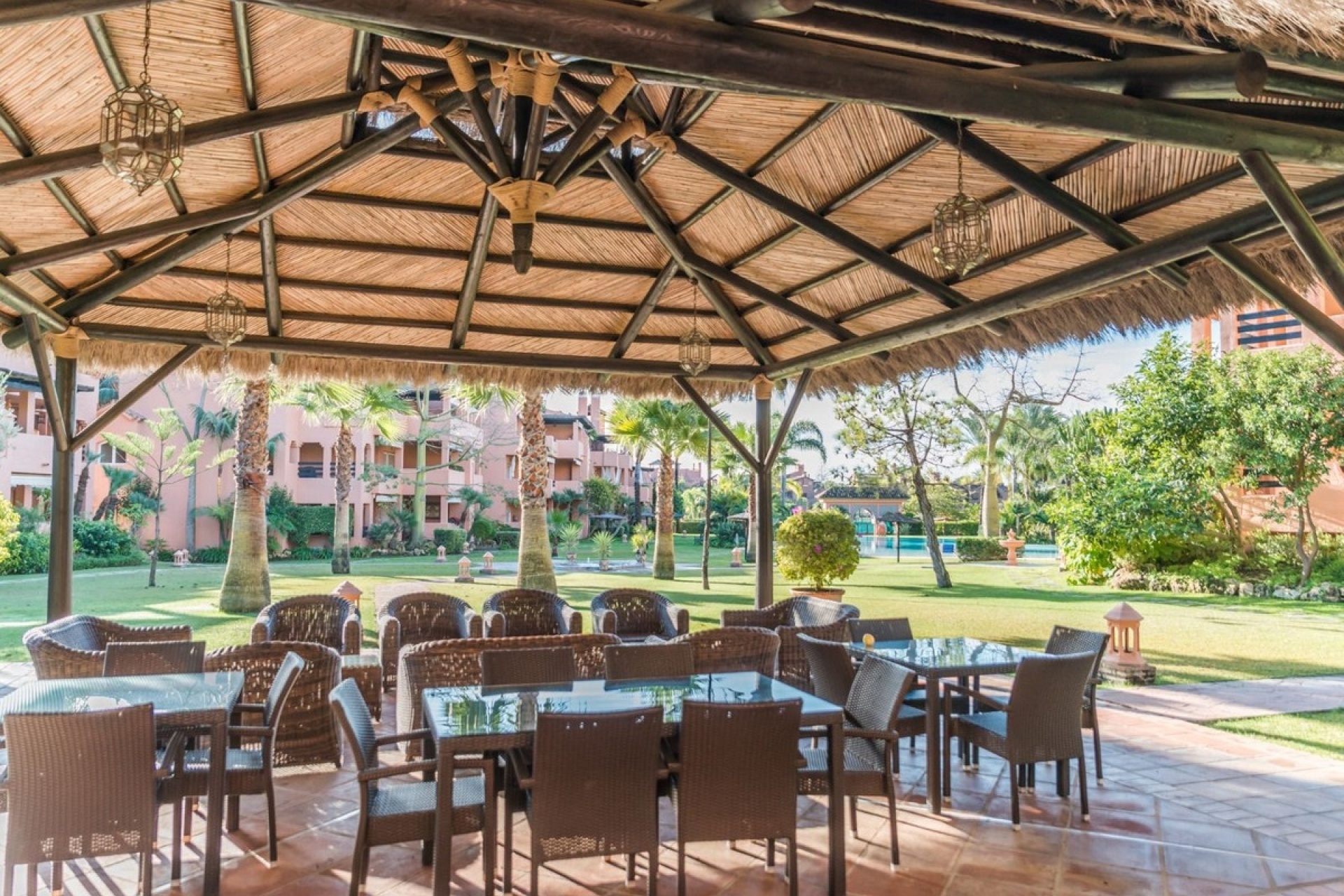 Rynek wtórny - apartment - Marbella - Guadalmina Baja