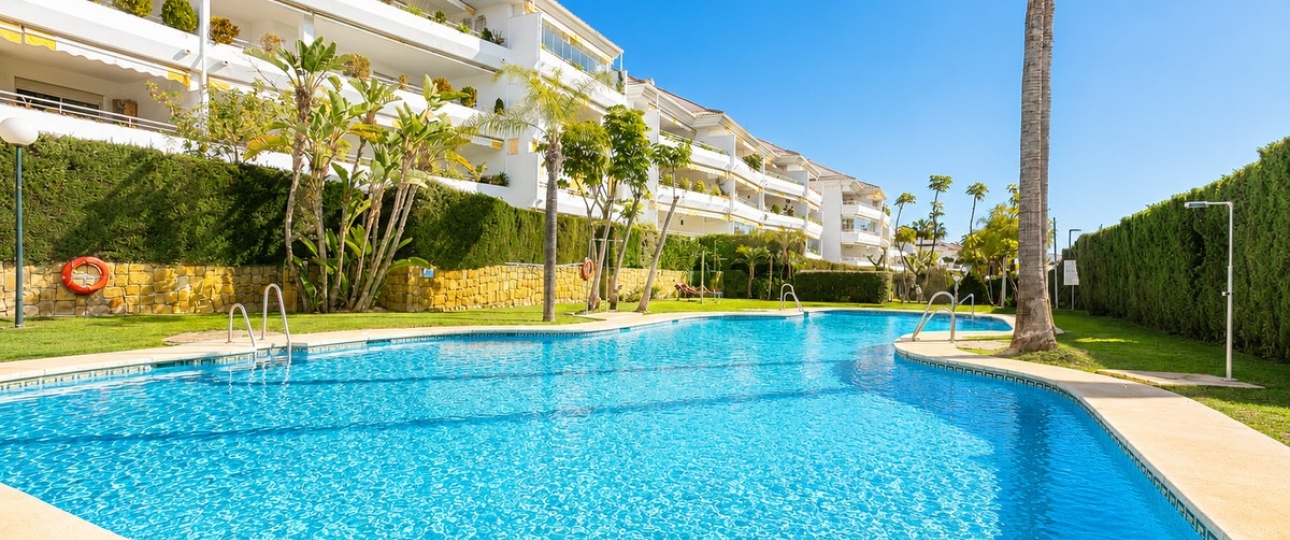 Rynek wtórny - apartment - Marbella - Guadalmina Baja