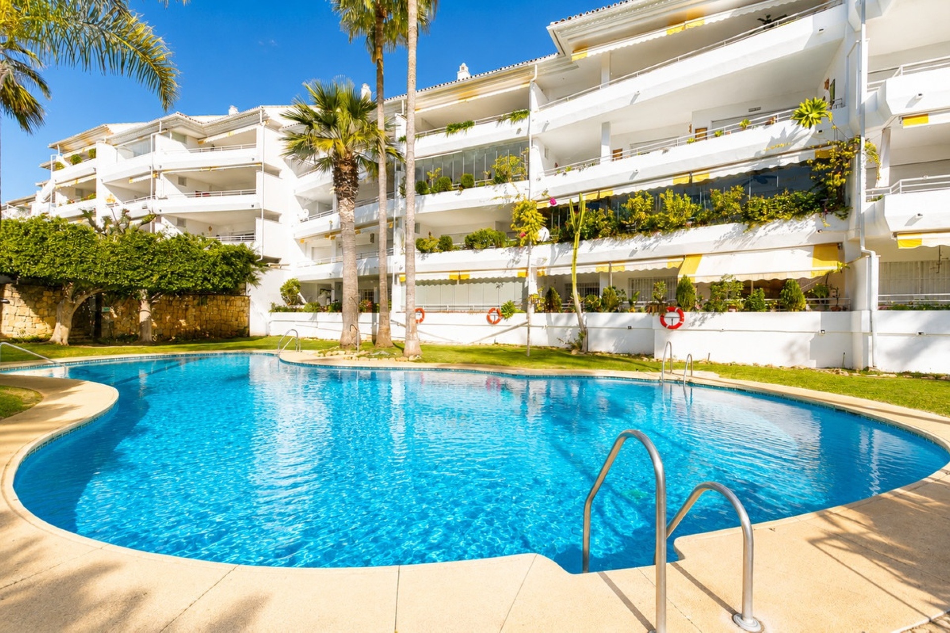 Rynek wtórny - apartment - Marbella - Guadalmina Baja