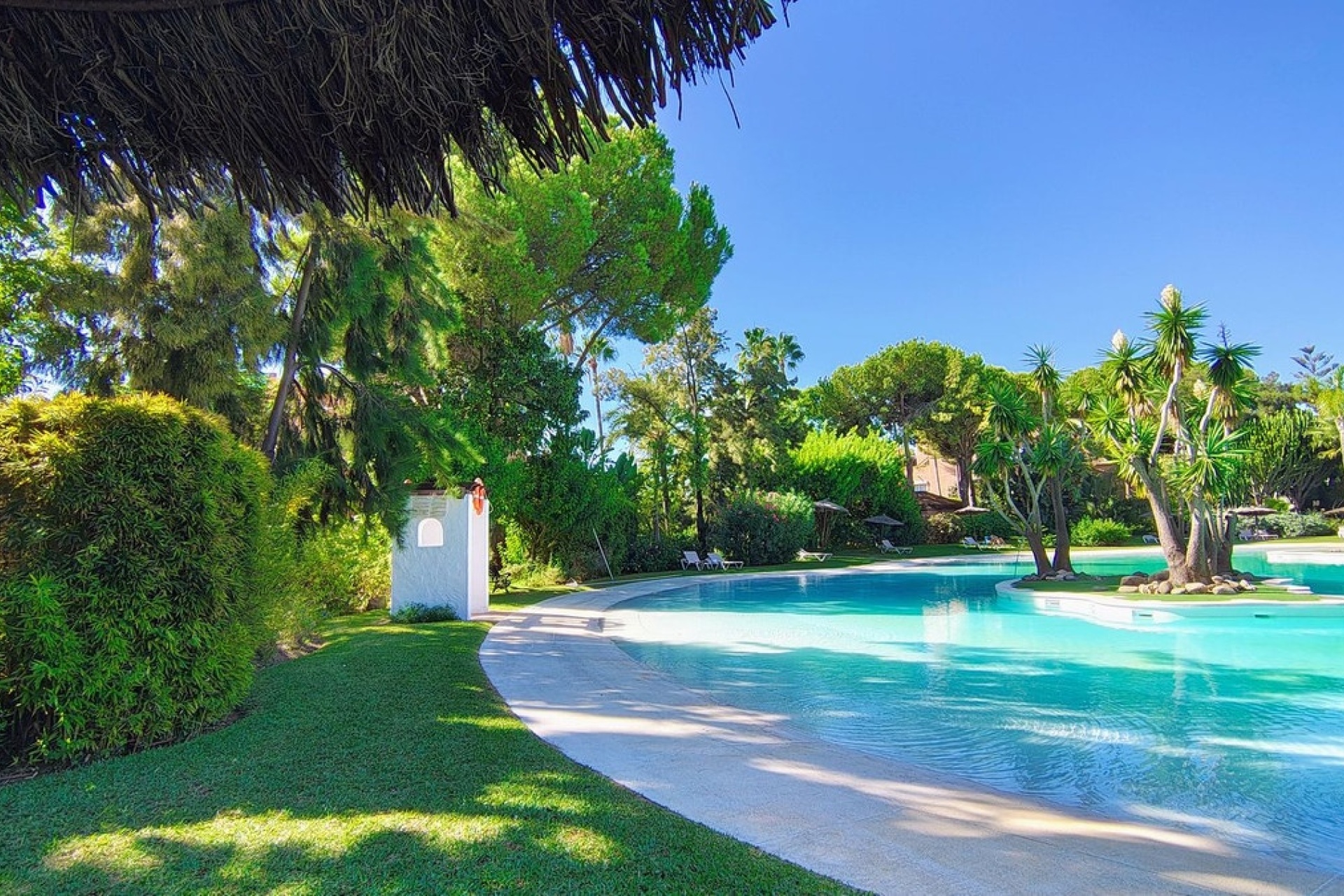 Rynek wtórny - apartment - Marbella - Guadalmina Baja