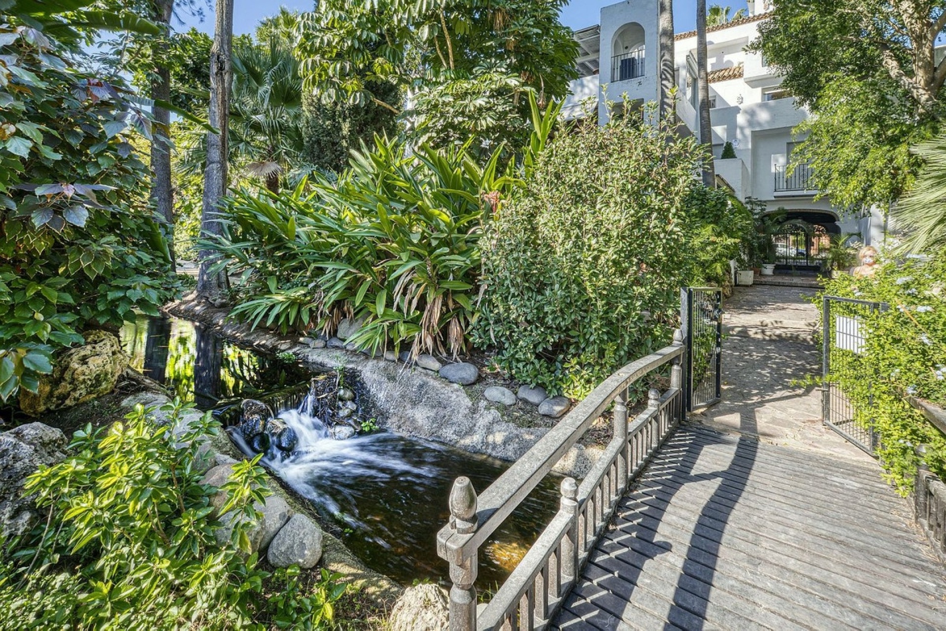Rynek wtórny - apartment - Marbella - Guadalmina Baja