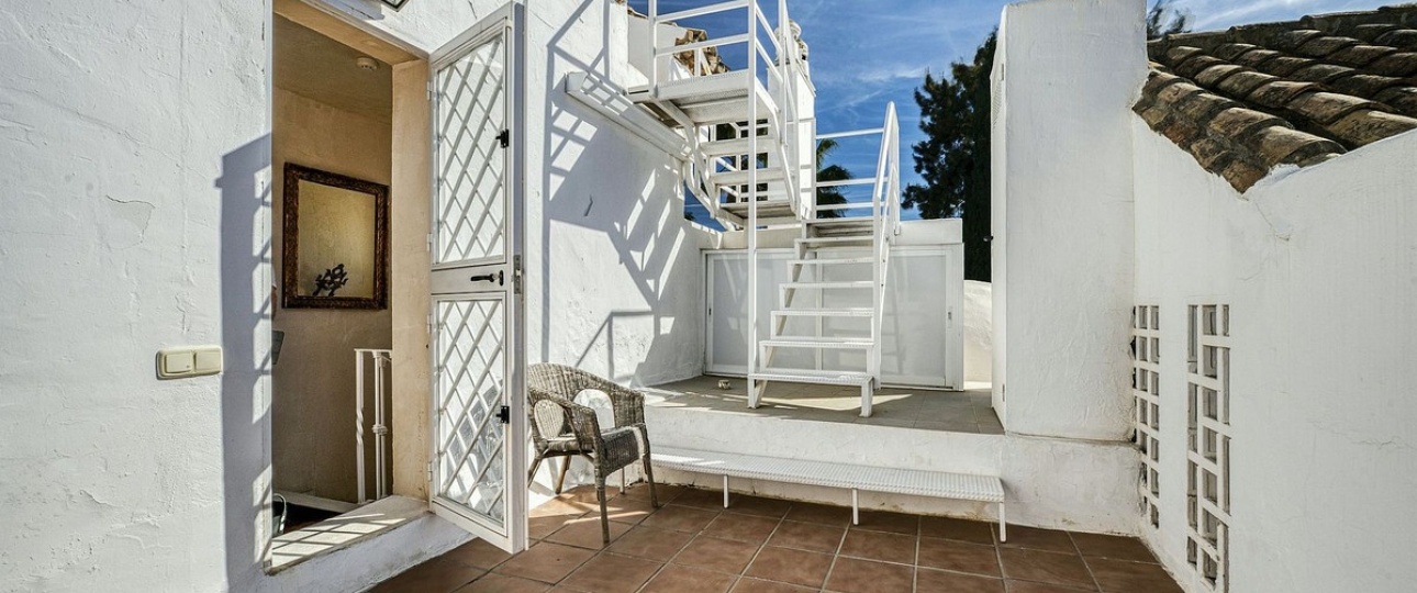 Rynek wtórny - apartment - Marbella - Guadalmina Baja