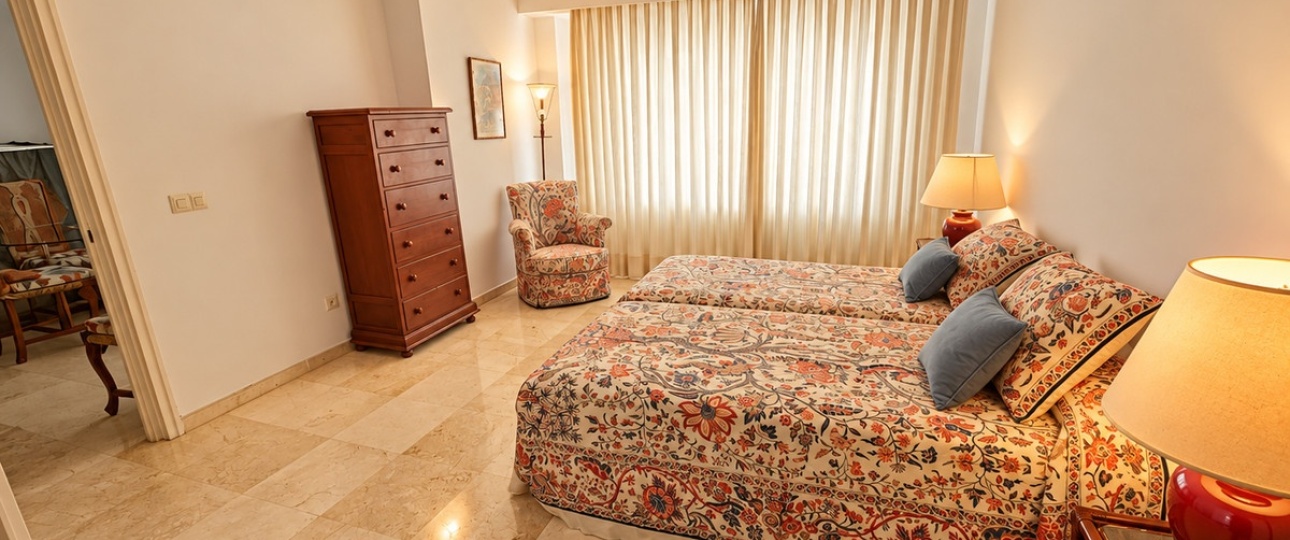 Rynek wtórny - apartment - Marbella - Guadalmina Baja