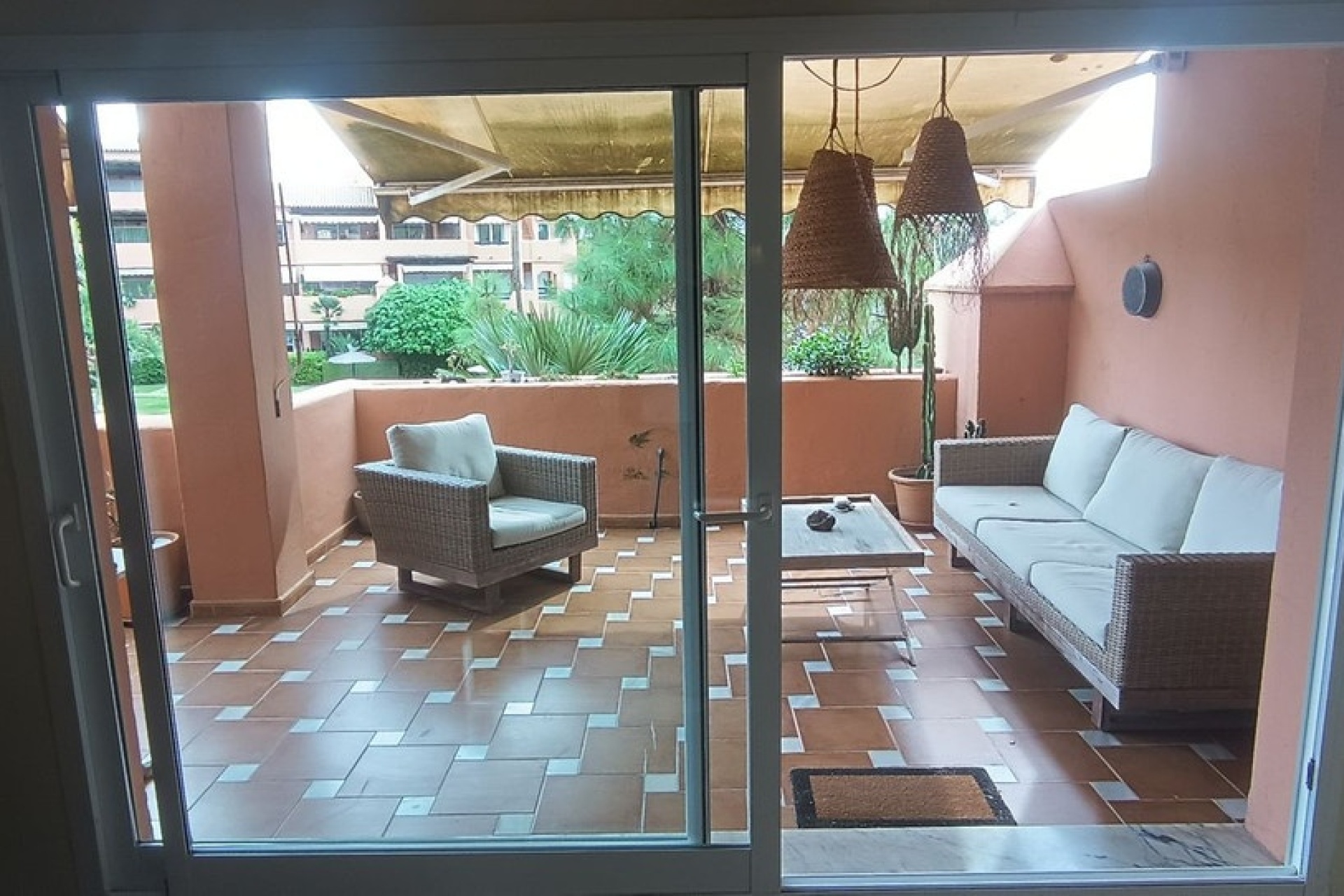 Rynek wtórny - apartment - Marbella - Guadalmina Baja
