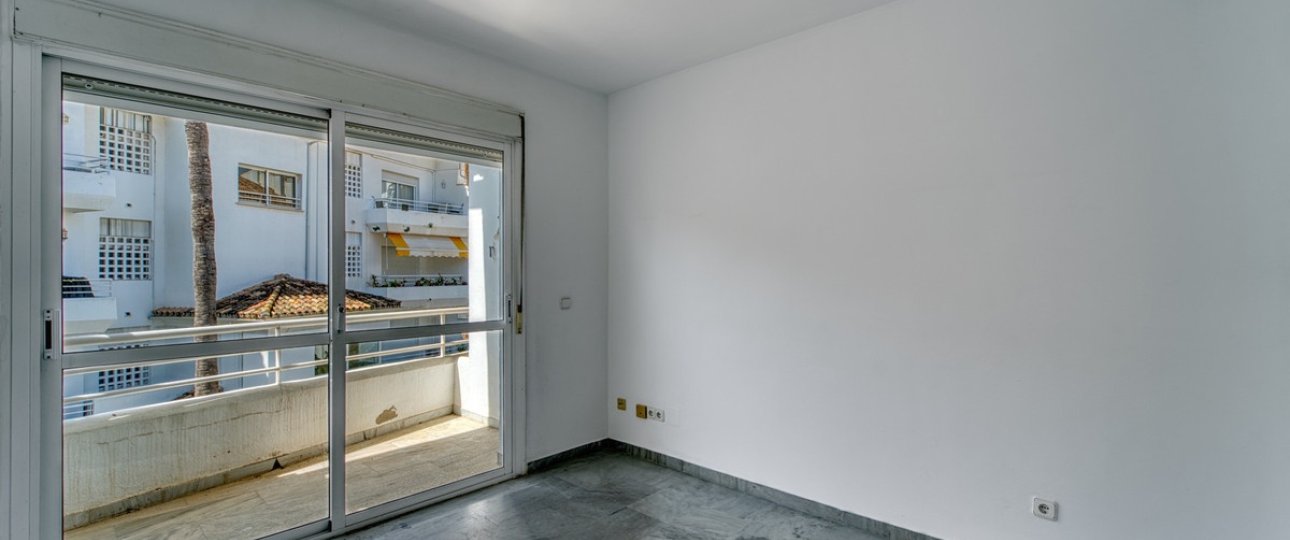 Rynek wtórny - apartment - Marbella - Guadalmina Baja