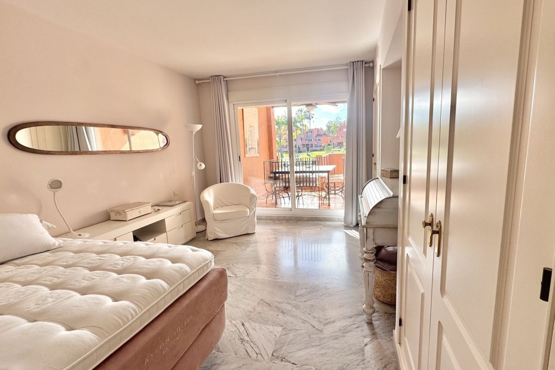 Rynek wtórny - apartment - Marbella - Guadalmina Baja