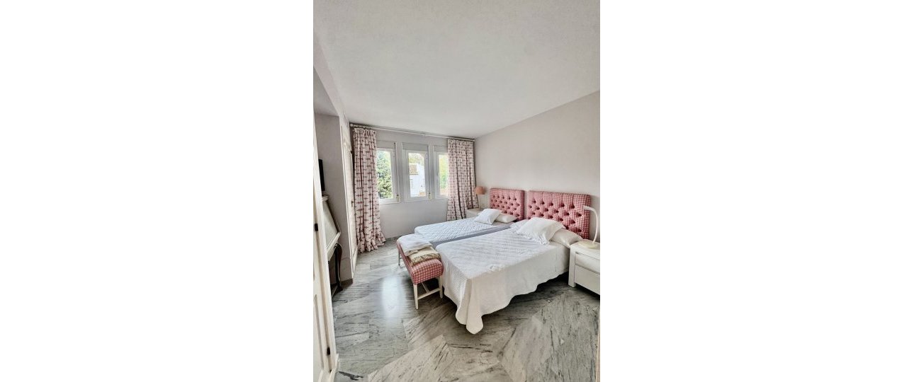 Rynek wtórny - apartment - Marbella - Guadalmina Baja