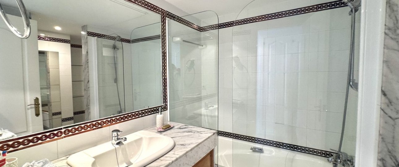 Rynek wtórny - apartment - Marbella - Guadalmina Baja