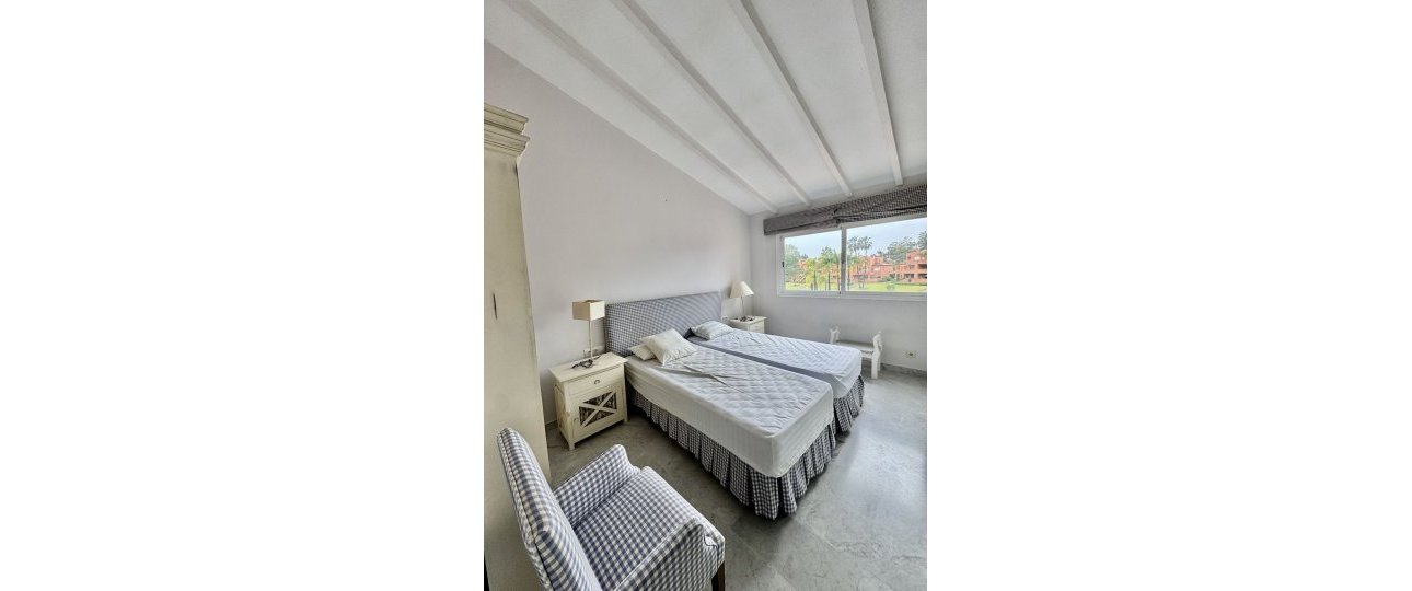 Rynek wtórny - apartment - Marbella - Guadalmina Baja