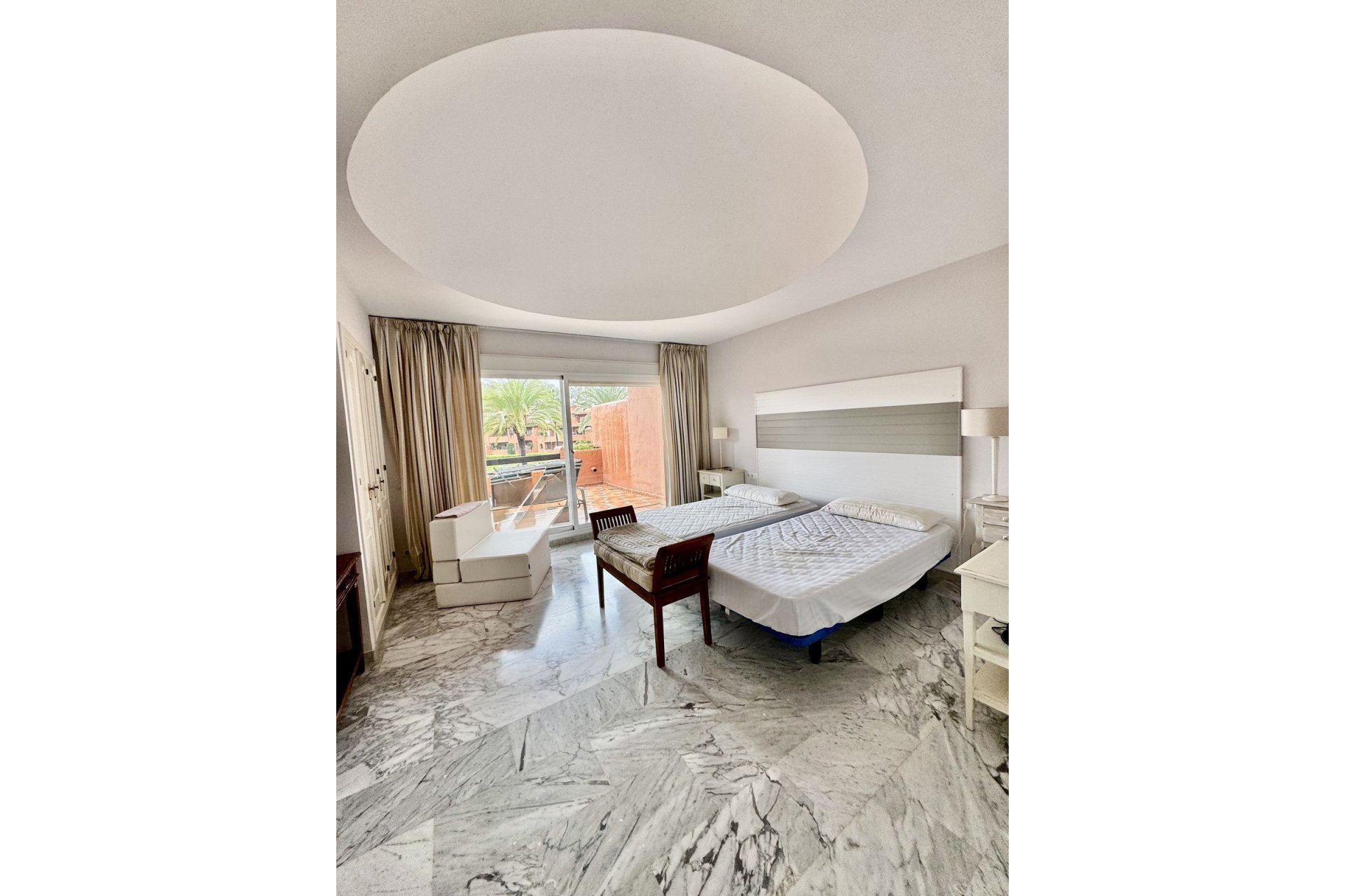 Rynek wtórny - apartment - Marbella - Guadalmina Baja