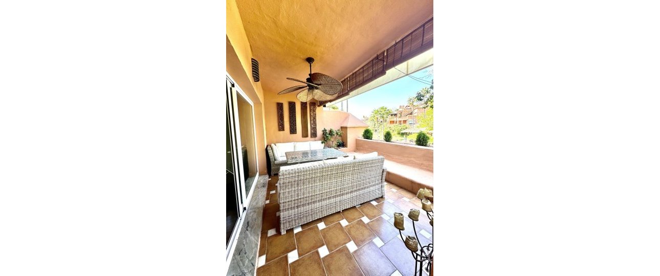 Rynek wtórny - apartment - Marbella - Guadalmina Baja
