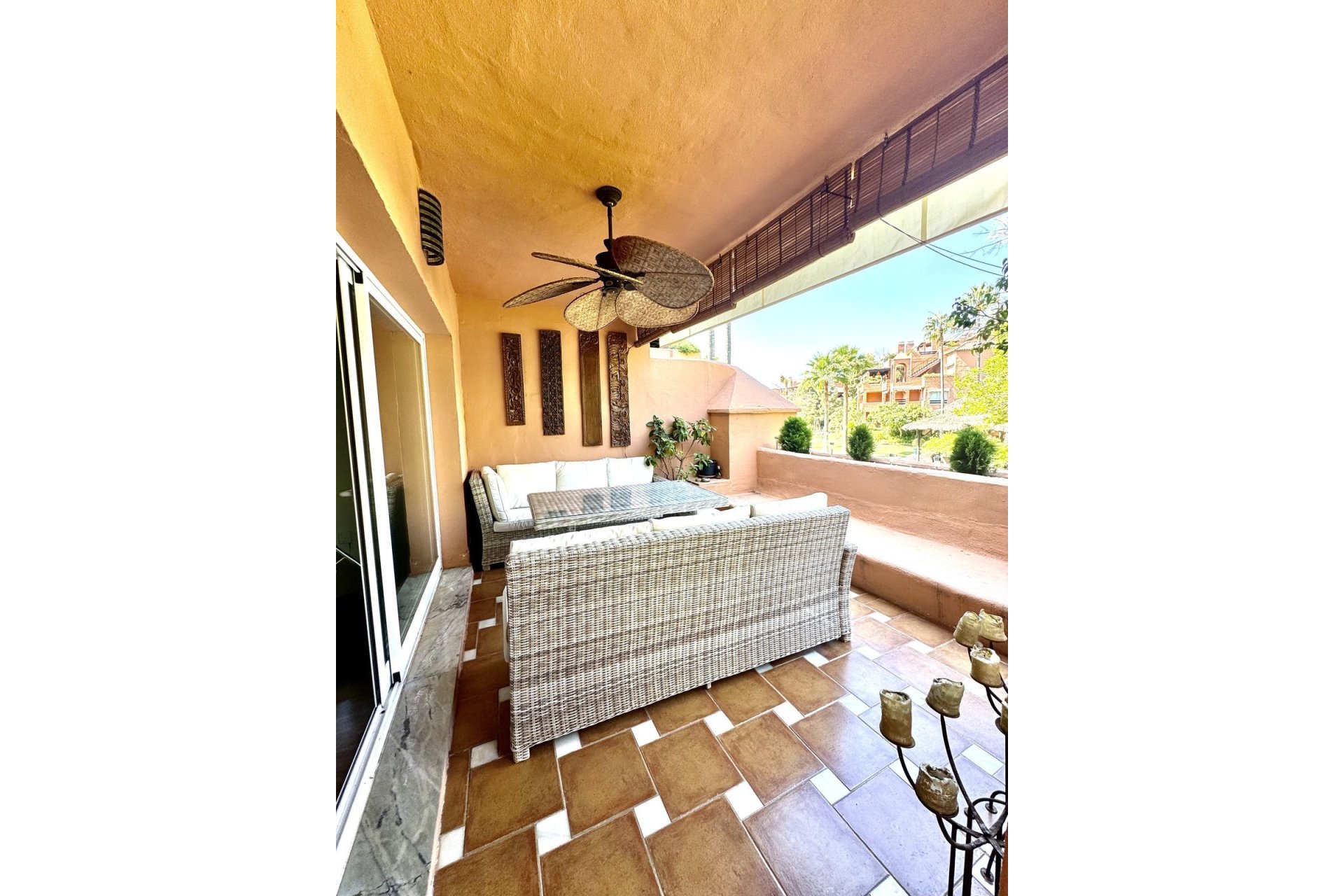 Rynek wtórny - apartment - Marbella - Guadalmina Baja