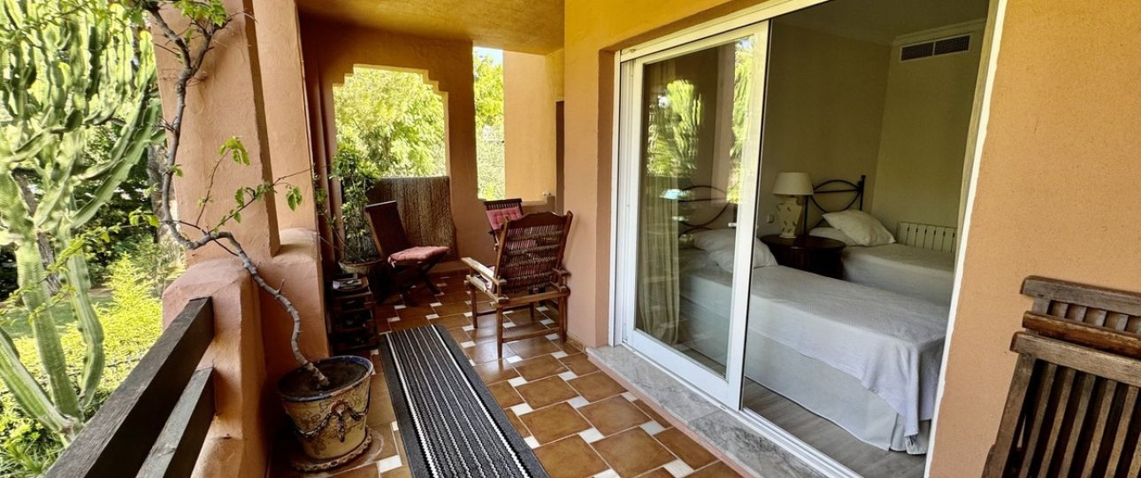 Rynek wtórny - apartment - Marbella - Guadalmina Baja