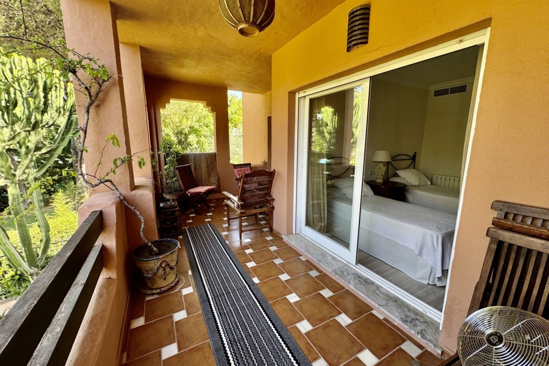 Rynek wtórny - apartment - Marbella - Guadalmina Baja