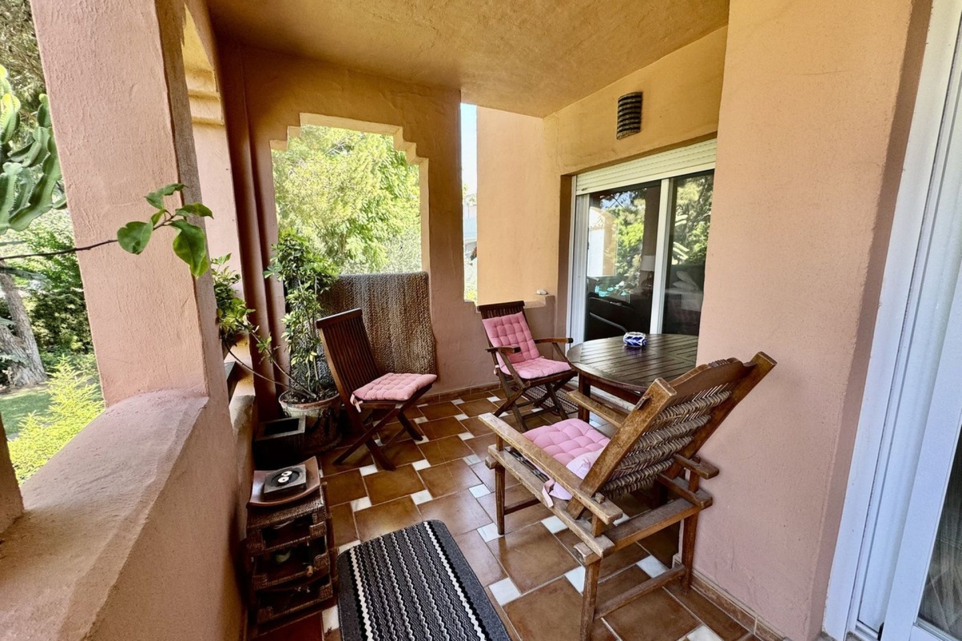 Rynek wtórny - apartment - Marbella - Guadalmina Baja