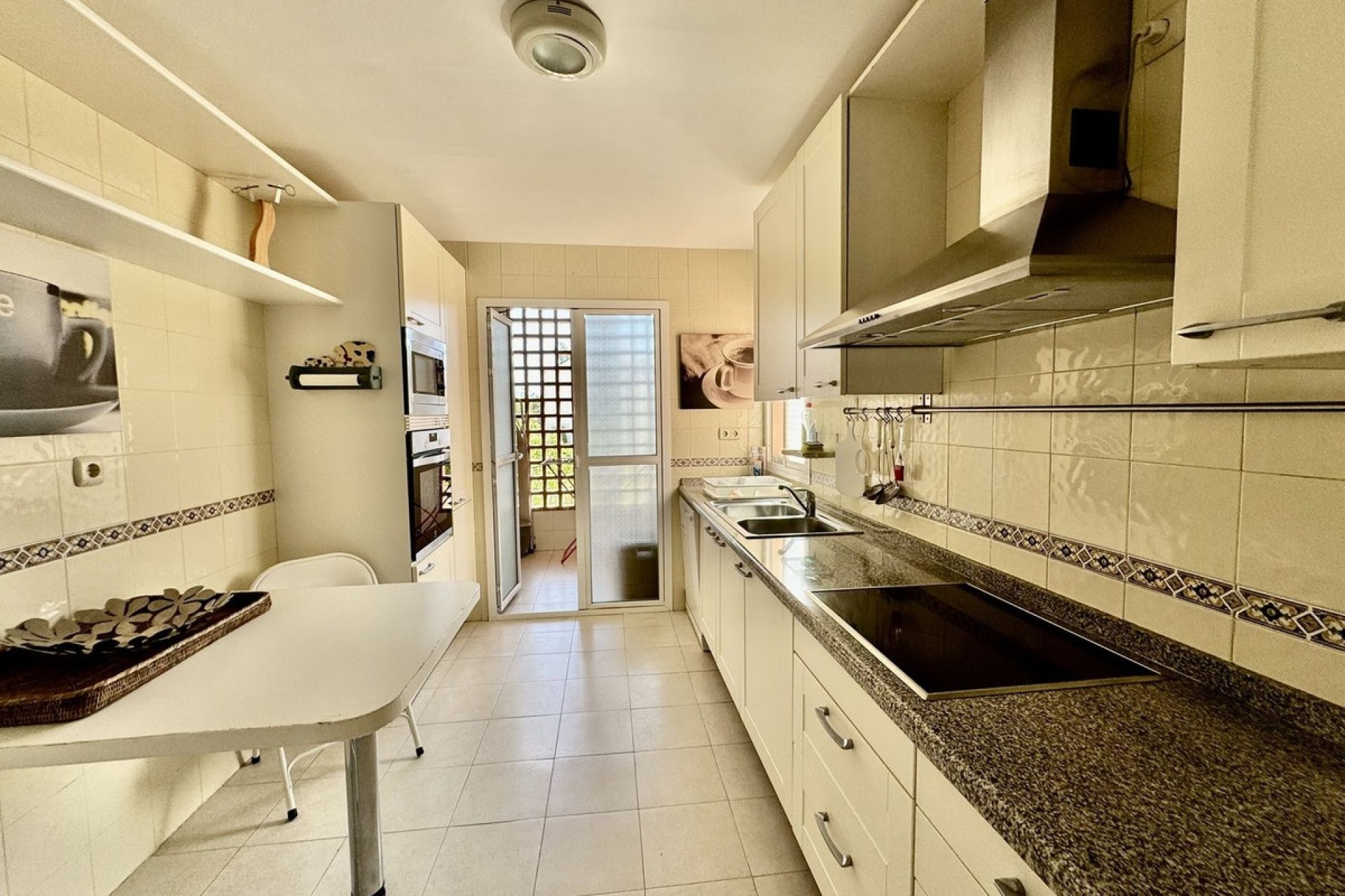 Rynek wtórny - apartment - Marbella - Guadalmina Baja