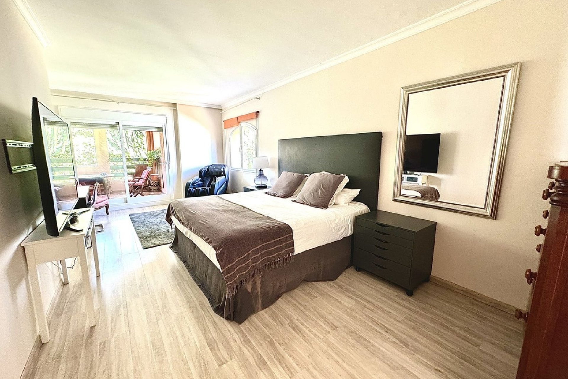 Rynek wtórny - apartment - Marbella - Guadalmina Baja