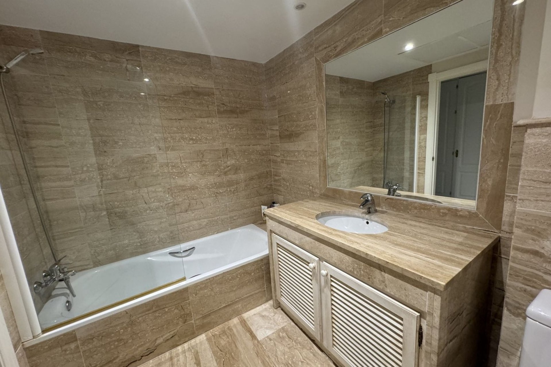 Rynek wtórny - apartment - Marbella - Guadalmina Baja