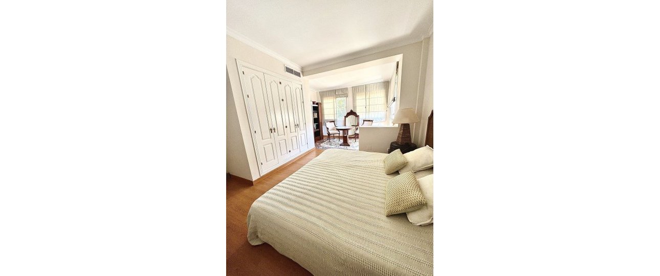 Rynek wtórny - apartment - Marbella - Guadalmina Baja