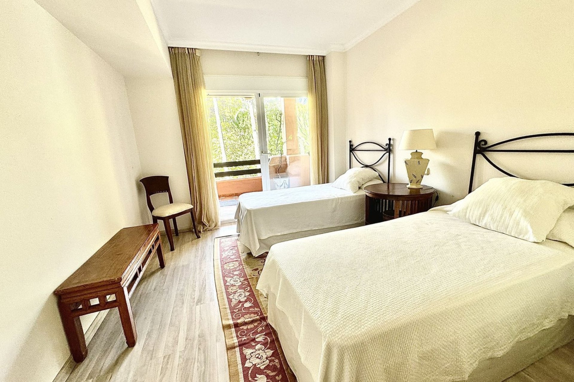 Rynek wtórny - apartment - Marbella - Guadalmina Baja