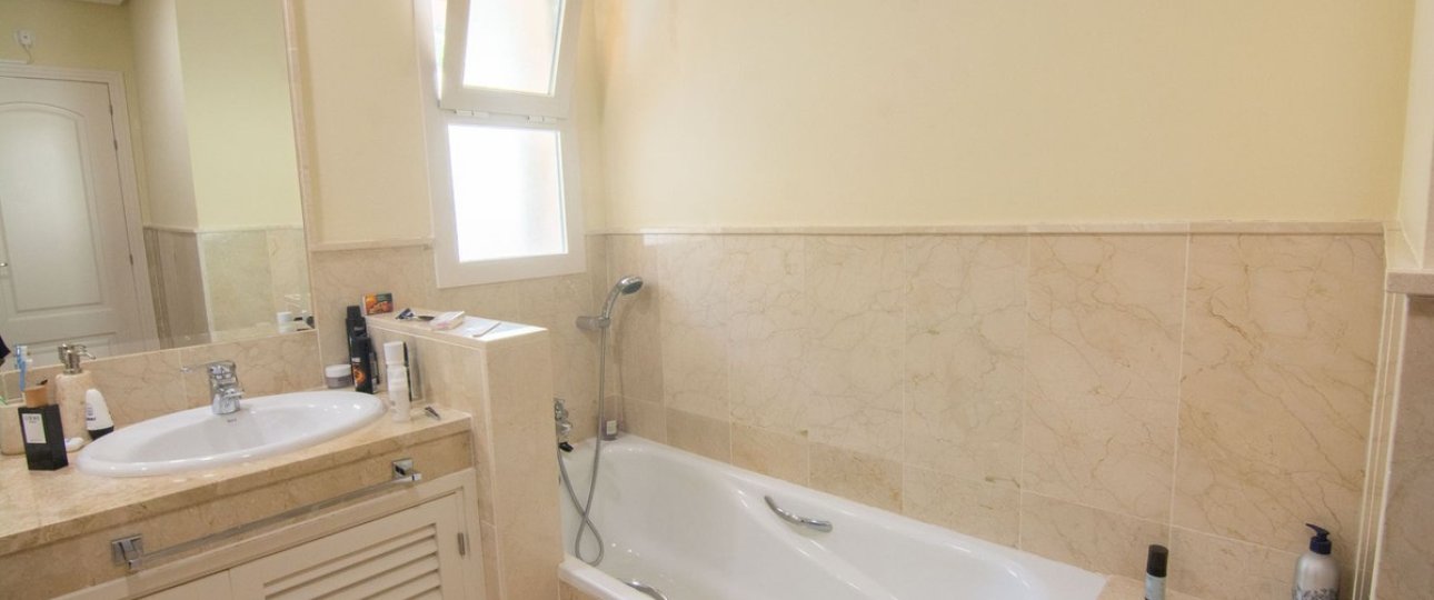 Rynek wtórny - apartment - Marbella - La Mairena