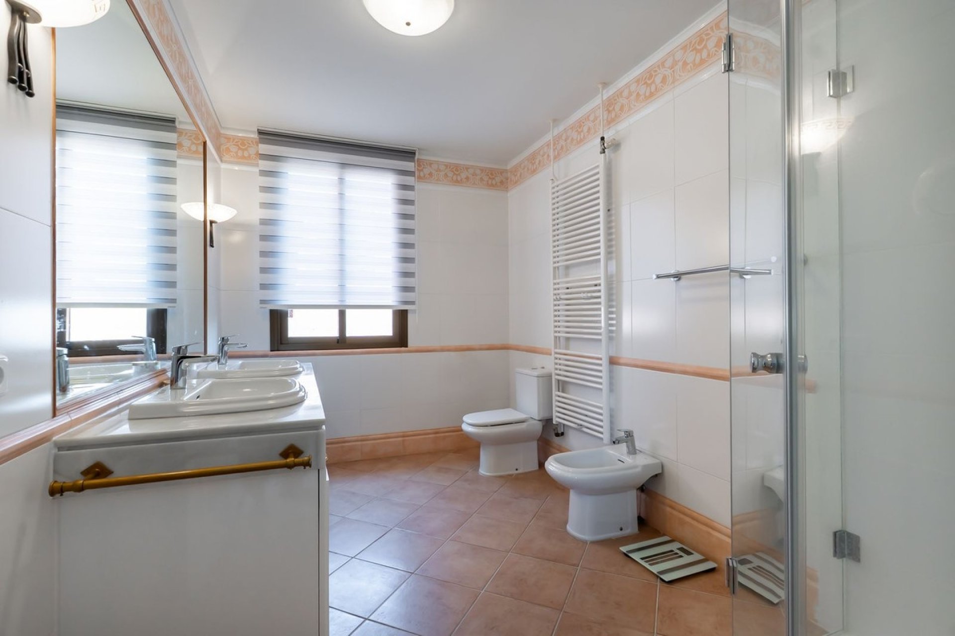 Rynek wtórny - apartment - Marbella - La Mairena