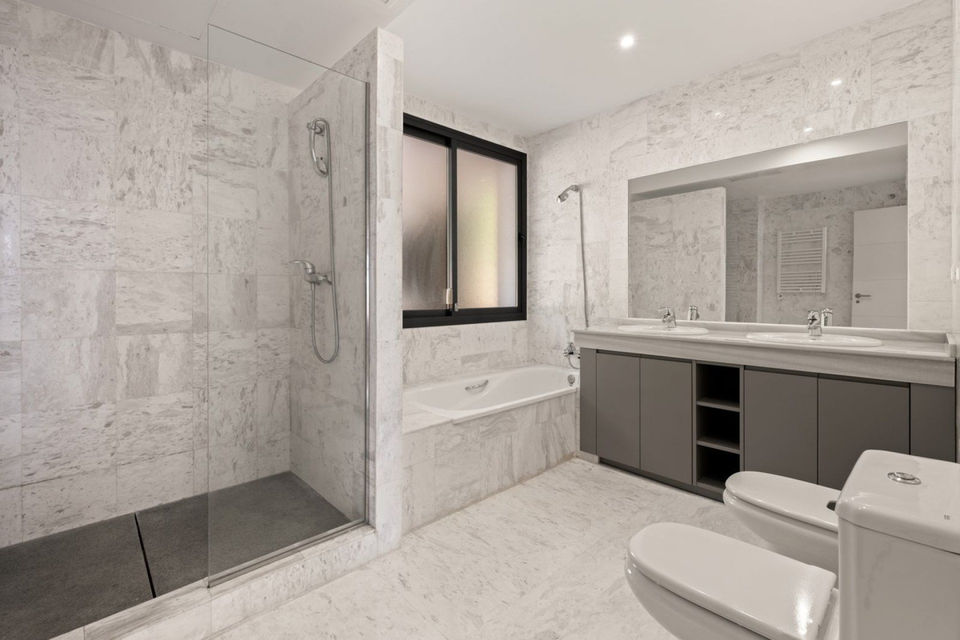 Rynek wtórny - apartment - Marbella - La Mairena
