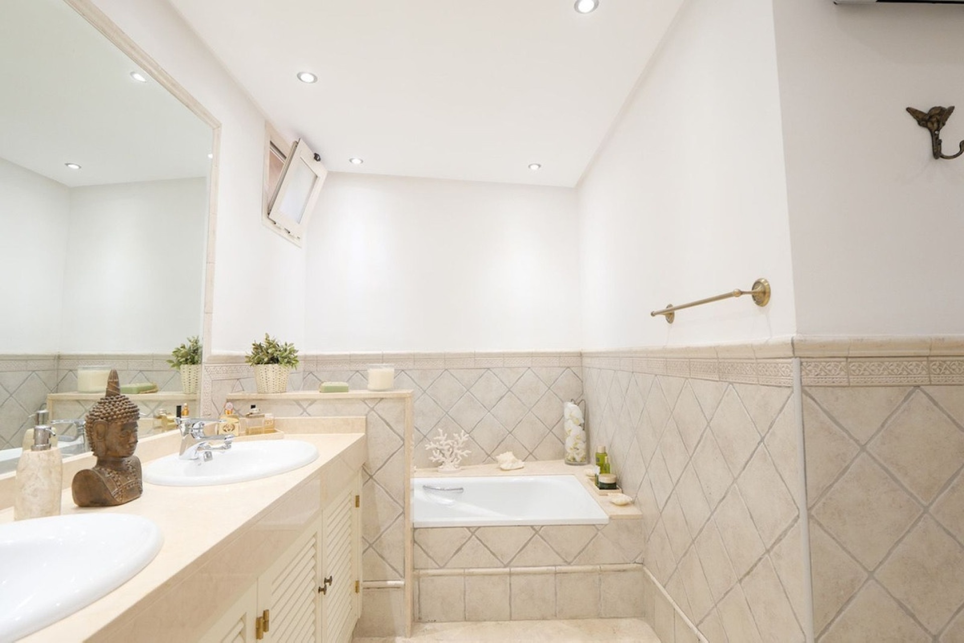 Rynek wtórny - apartment - Marbella - La Mairena