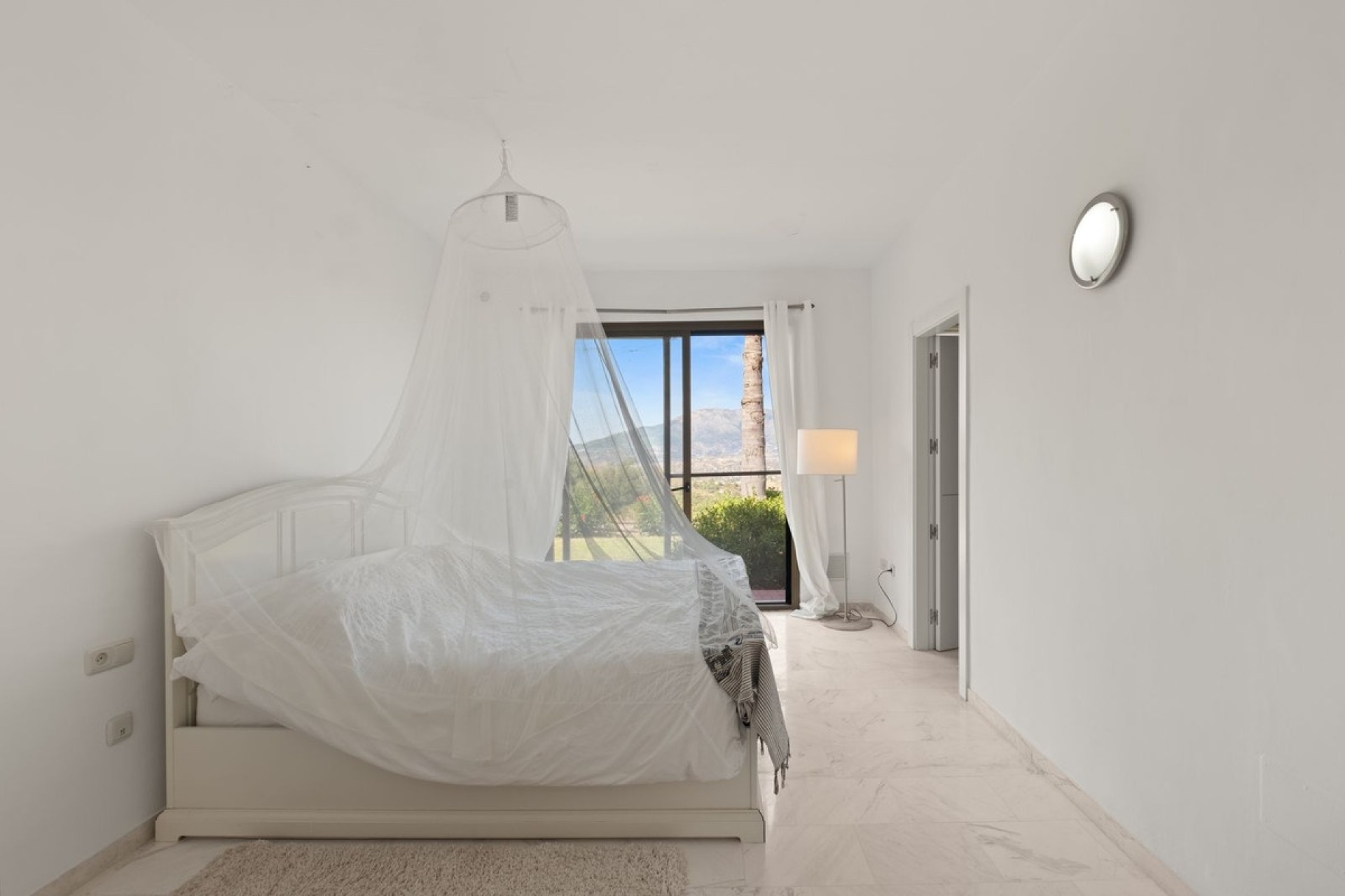 Rynek wtórny - apartment - Marbella - La Mairena