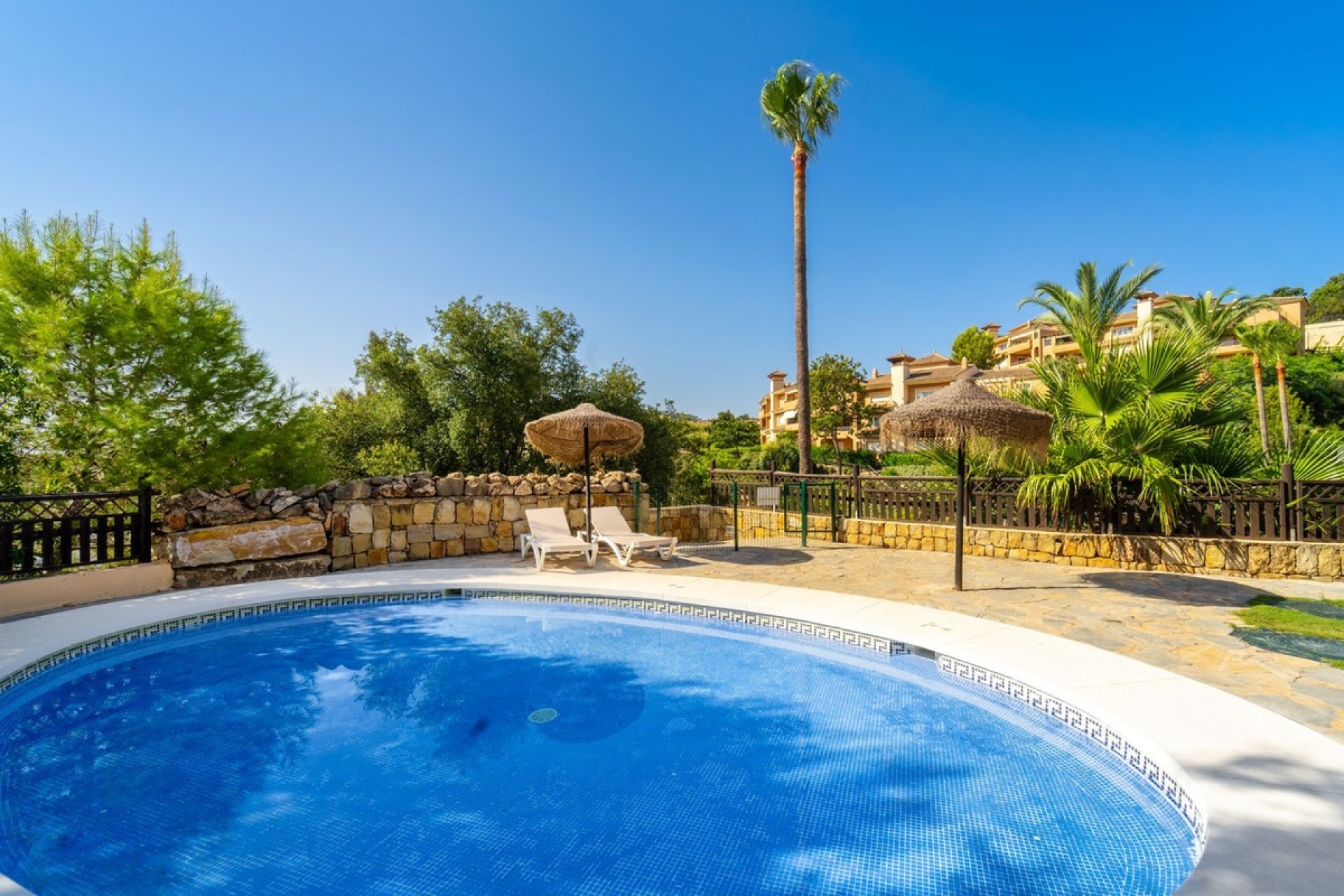 Rynek wtórny - apartment - Marbella - La Mairena