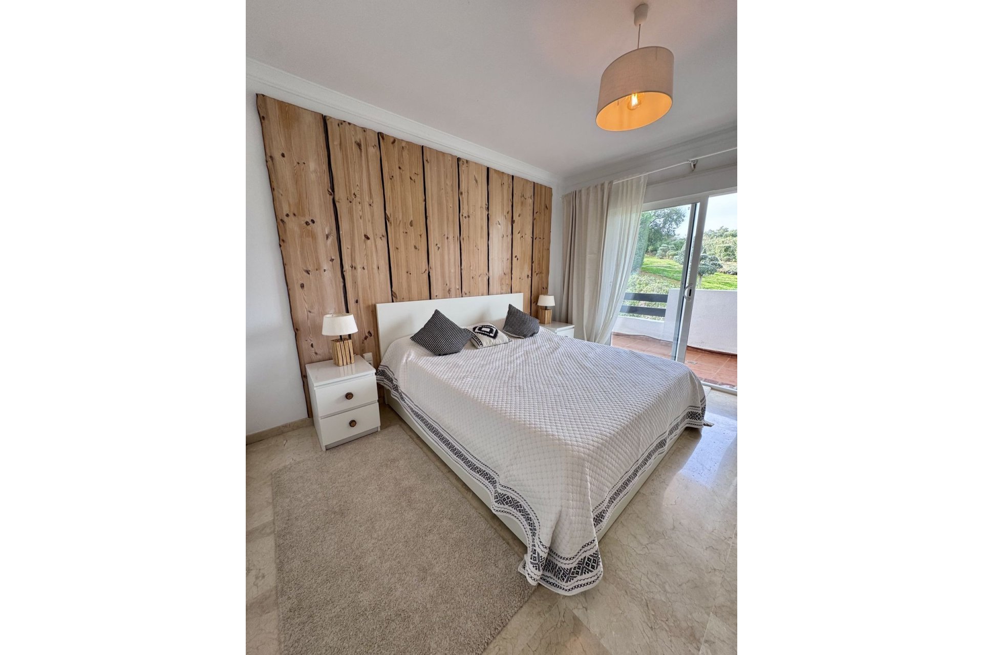 Rynek wtórny - apartment - Marbella - La Mairena