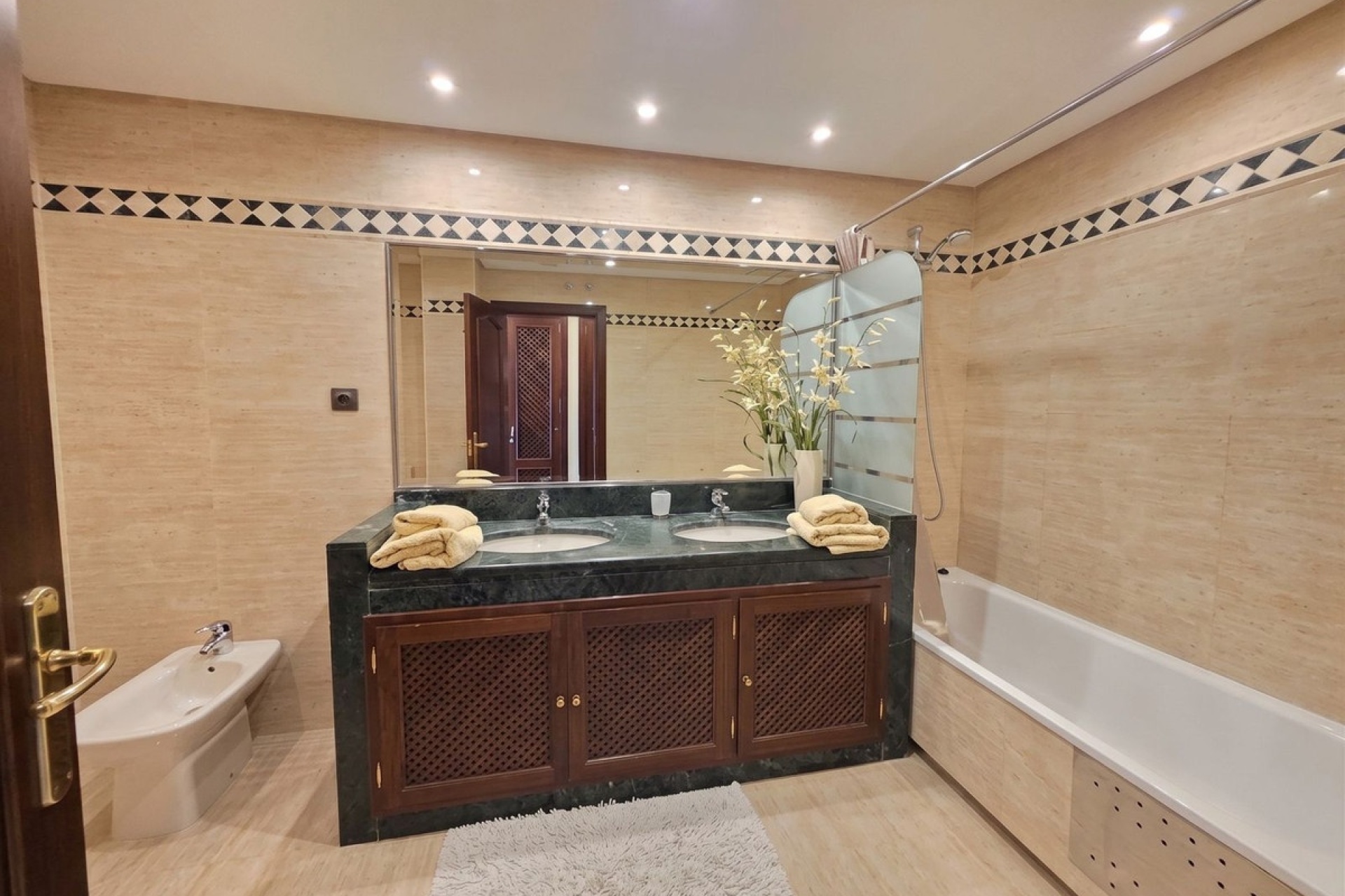 Rynek wtórny - apartment - Marbella - La Mairena