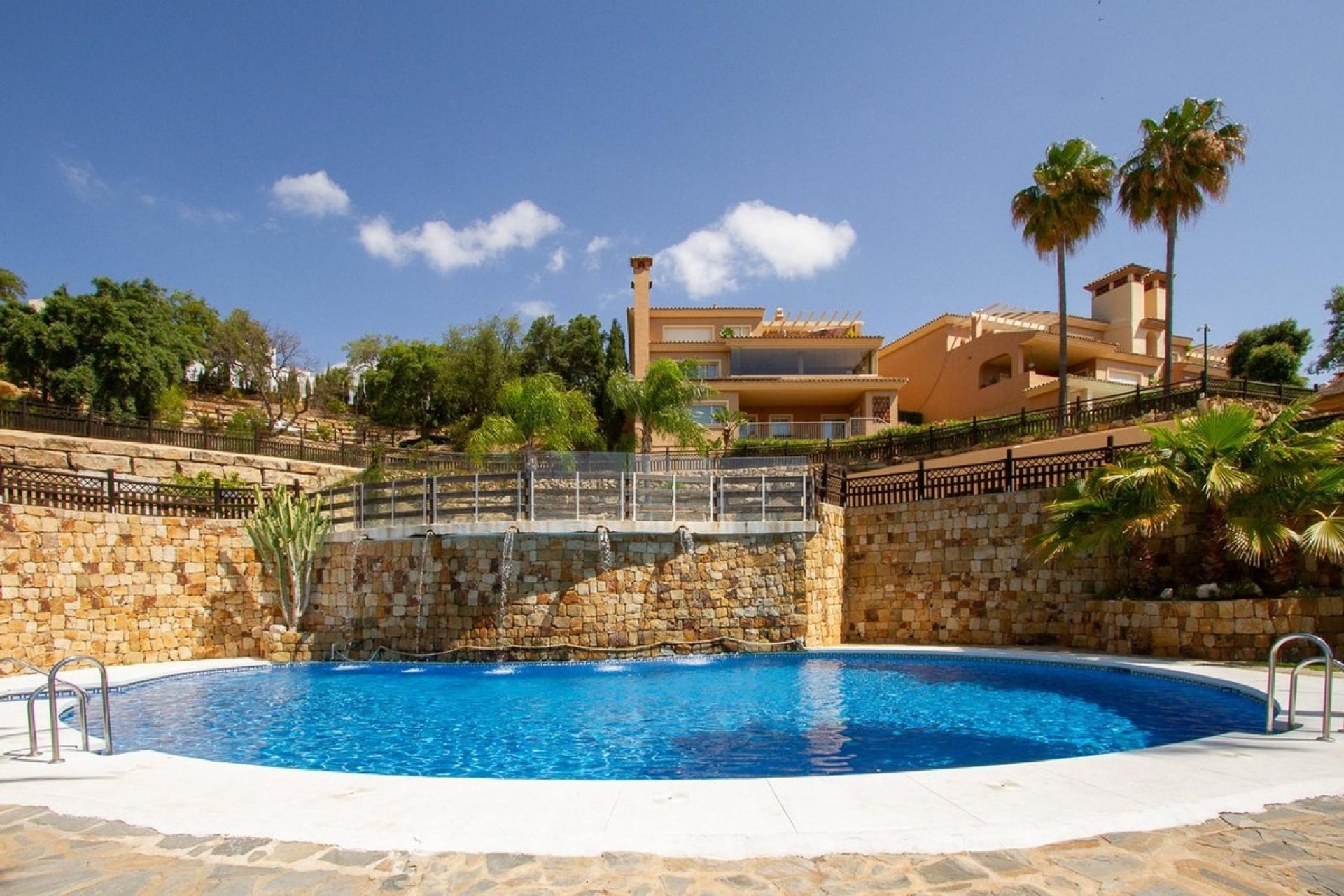 Rynek wtórny - apartment - Marbella - La Mairena