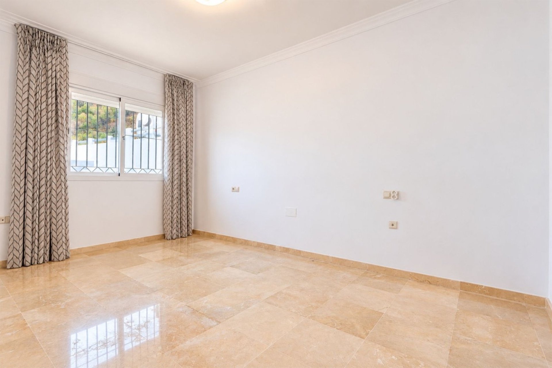 Rynek wtórny - apartment - Marbella - La Mairena