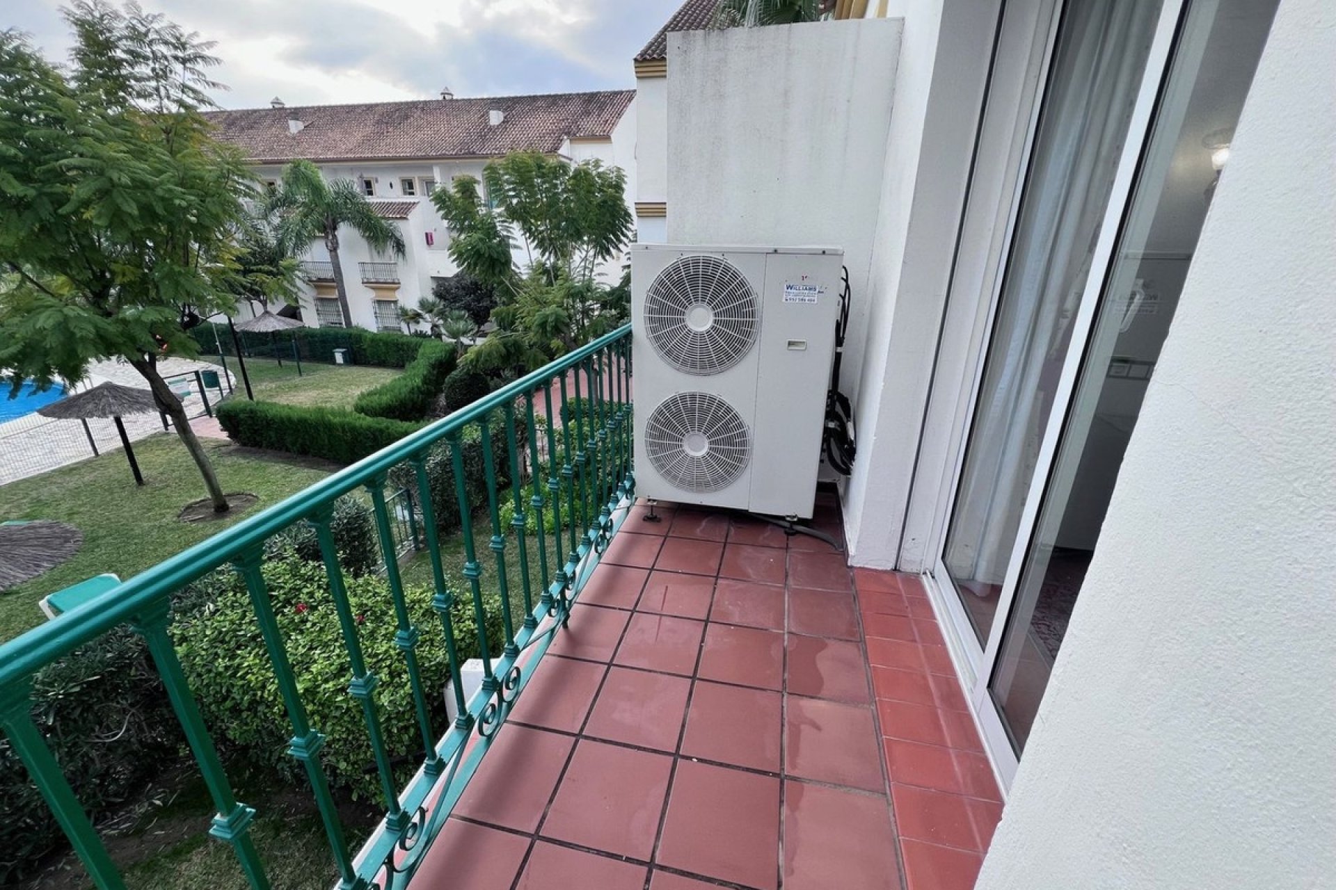 Rynek wtórny - apartment - Marbella - Las Chapas