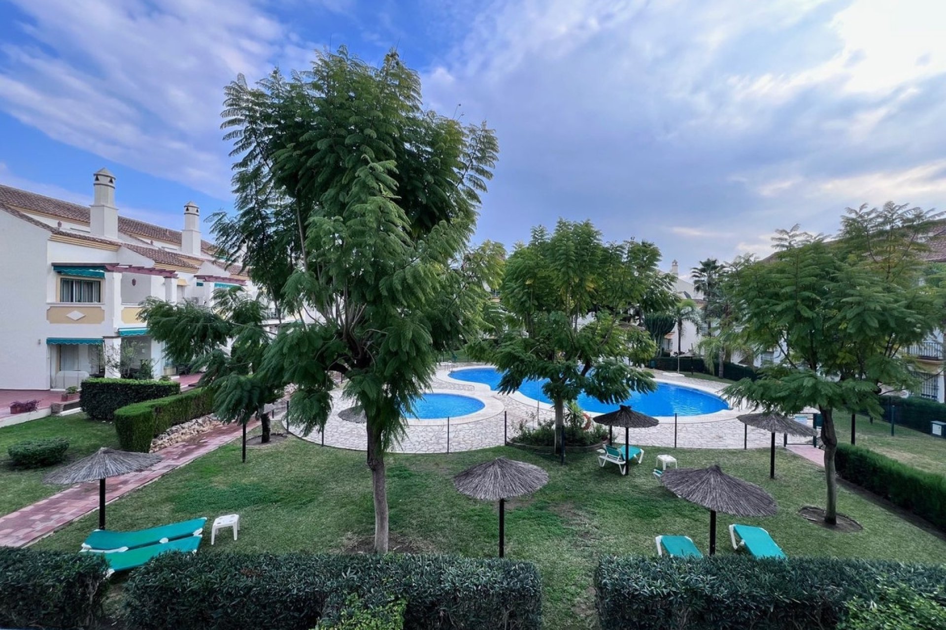 Rynek wtórny - apartment - Marbella - Las Chapas