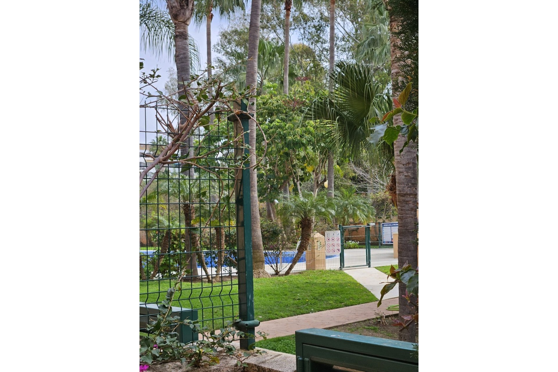 Rynek wtórny - apartment - Marbella - Las Chapas