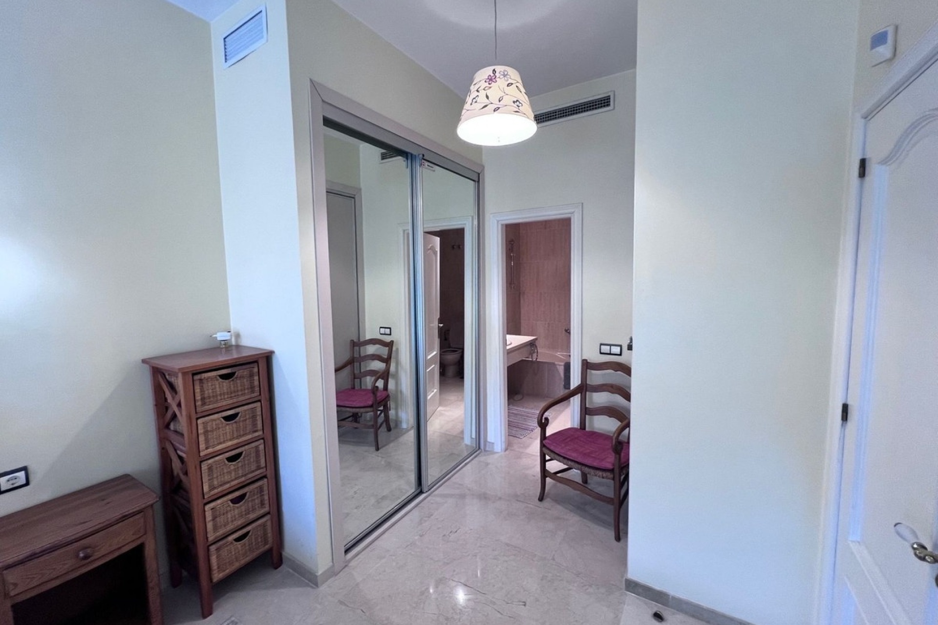 Rynek wtórny - apartment - Marbella - Las Chapas