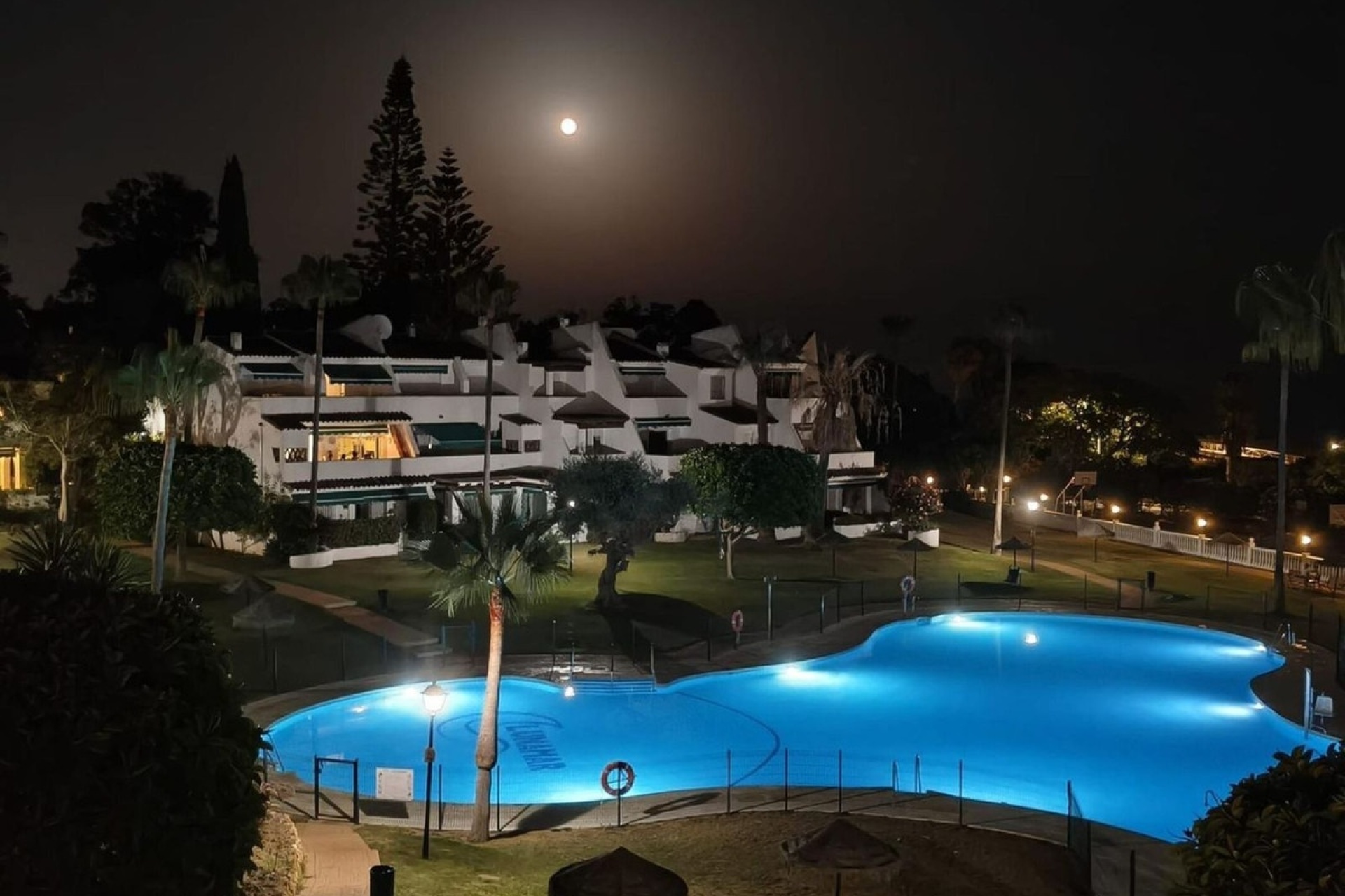 Rynek wtórny - apartment - Marbella - Las Chapas