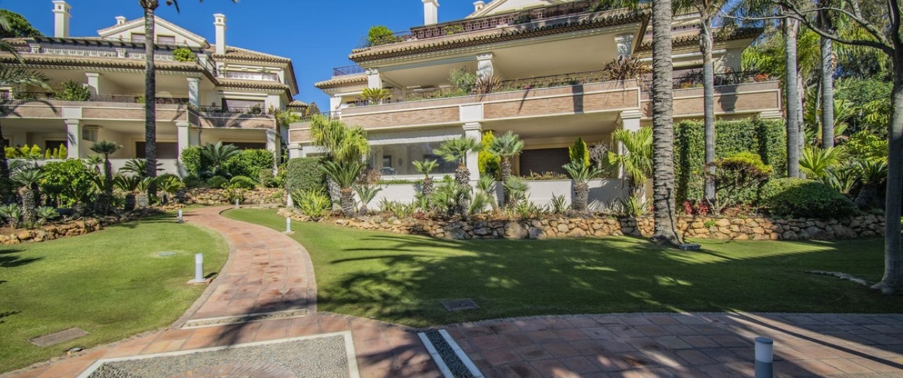 Rynek wtórny - apartment - Marbella - Los Monteros