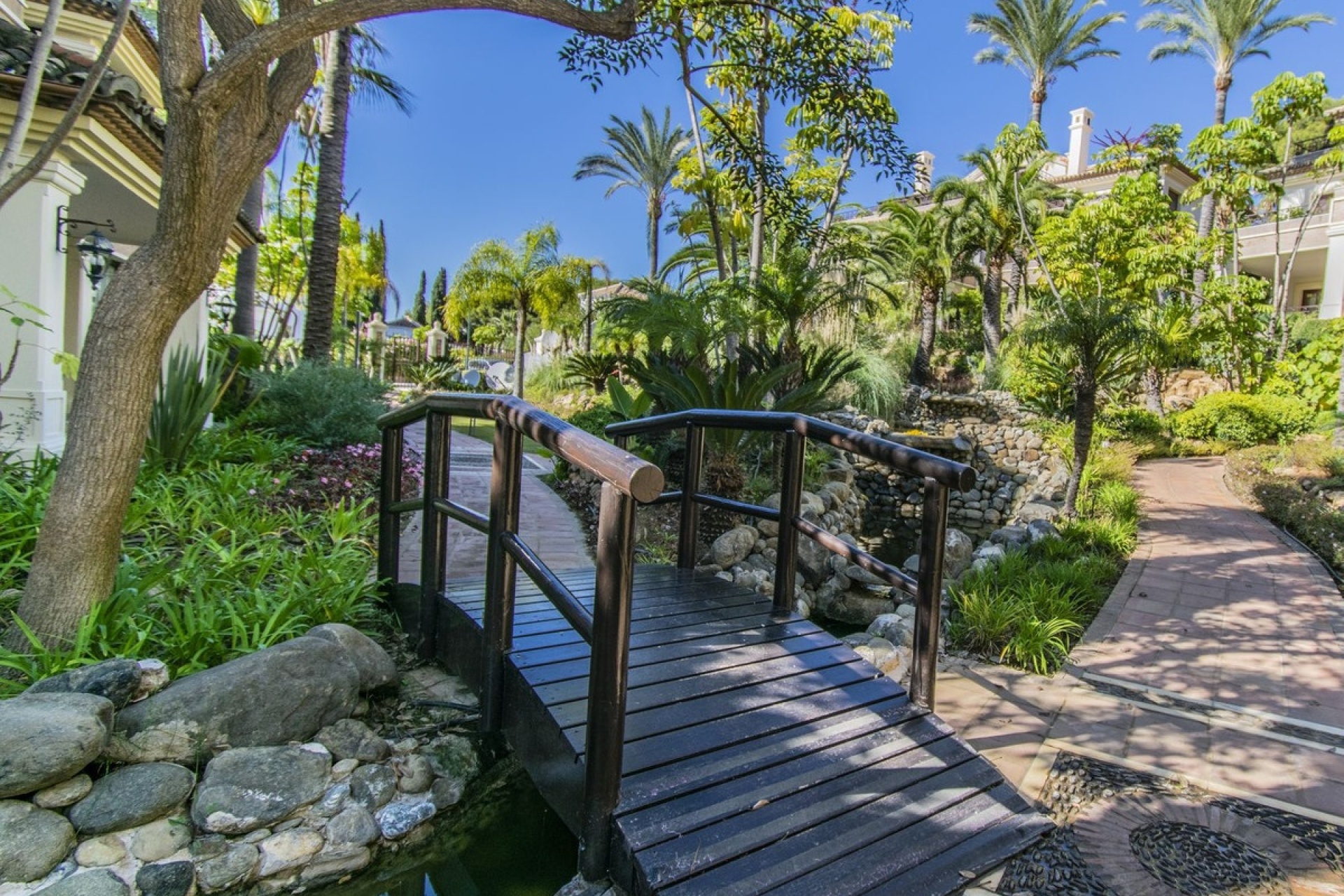 Rynek wtórny - apartment - Marbella - Los Monteros