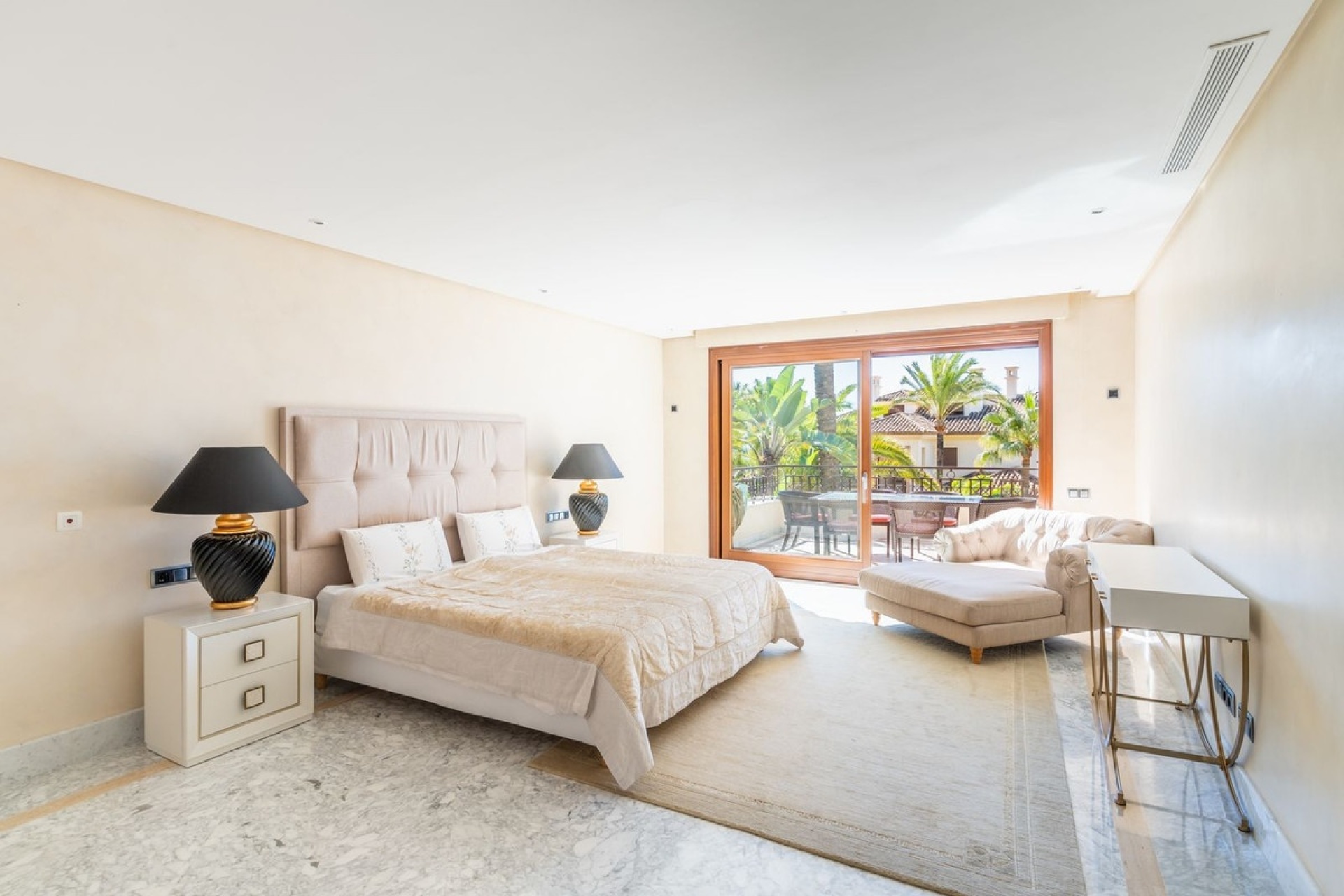 Rynek wtórny - apartment - Marbella - Los Monteros